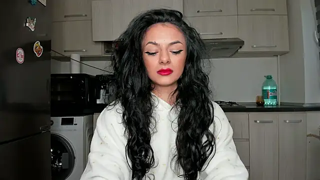 NNNoire online show from January 29, 2025, 6:22 am