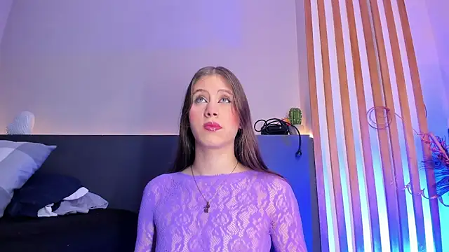 sara  jones gh online show from September 22, 2025, 11:34 am