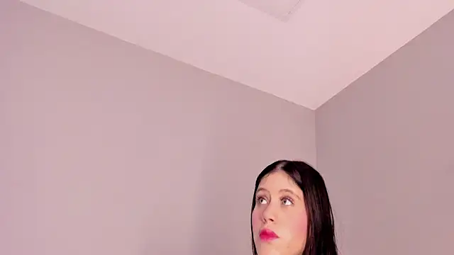 sara  jones gh online show from December 3, 2025, 5:00 pm