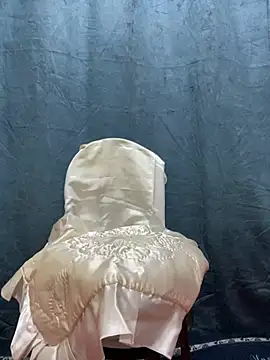 Snapshot of Maya_mimi chatting on January 13, 2025, 11:17 pm Maya mimi online show from January 13, 2025, 11:17 pm