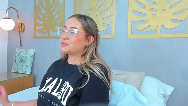 antonella cutie  online show from March 12, 2025, 10:39 pm