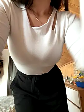 mewKate online show from November 2, 2025, 11:56 am