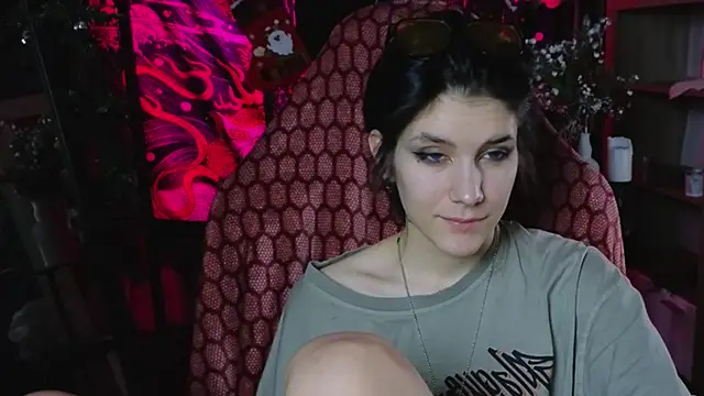 Snapshot of Hyeon_Jin chatting on January 7, 2025, 2:53 am Hyeon Jin online show from January 7, 2025, 2:53 am