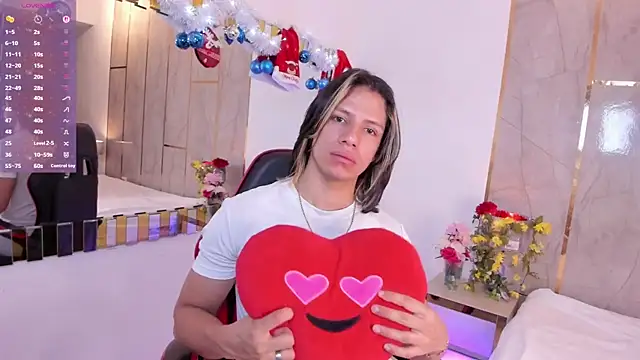 TylerBloom online show from December 22, 2025, 1:52 pm