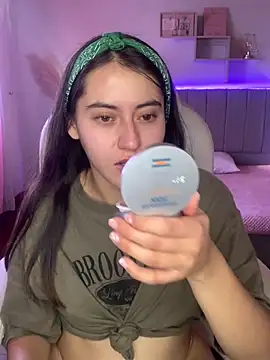 Camila pinkk online show from February 7, 2025, 7:27 pm