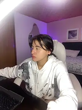 Camila pinkk online show from March 8, 2025, 2:19 pm