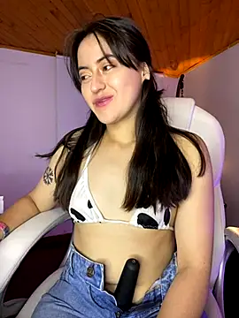 Camila pinkk online show from October 10, 2025, 3:44 pm