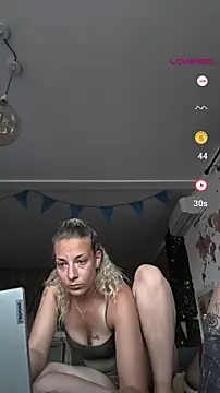 thefrenchkiss25 online show from April 26, 2026, 6:16 pm