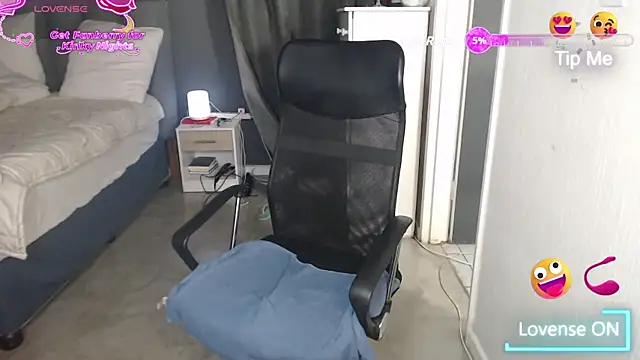 boeslaboes1 online show from February 10, 2026, 5:39 pm