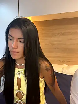 Siempre-locos69 online show from December 13, 2025, 10:04 pm