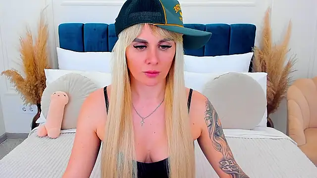 LiluDav online show from February 12, 2026, 1:50 pm