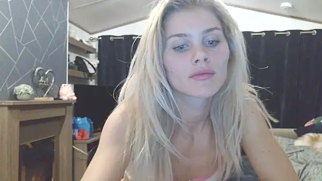 Snapshot of English_Teen_Evelyn chatting on January 25, 2025, 9:25 pm English Teen Evelyn online show from January 25, 2025, 9:25 pm