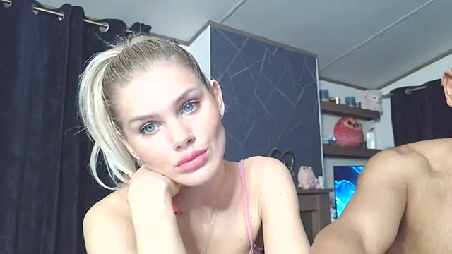 Snapshot of English_Teen_Evelyn chatting on February 7, 2025, 7:06 pm English Teen Evelyn online show from February 7, 2025, 7:06 pm