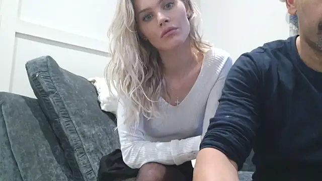 Snapshot of English_Teen_Evelyn chatting on February 16, 2025, 4:53 pm English Teen Evelyn online show from February 16, 2025, 4:53 pm