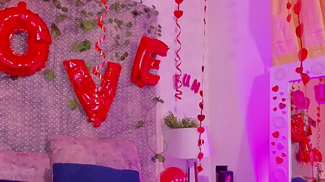 VeronicaOlson  online show from February 15, 2025, 5:51 am