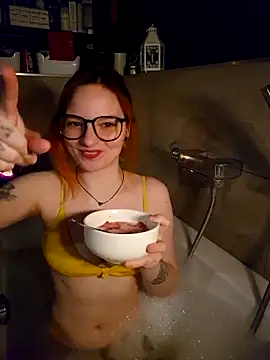 IceFoxy online show from March 18, 2026, 4:32 pm