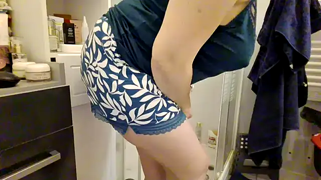 Snapshot of sweetinside_ chatting on January 13, 2025, 5:33 pm sweetinside  online show from January 13, 2025, 5:33 pm