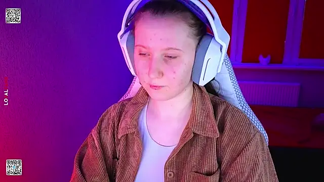 mon lola online show from February 19, 2026, 2:13 pm