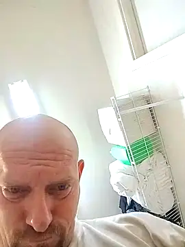 jayjay198080 online show from February 14, 2025, 6:34 am