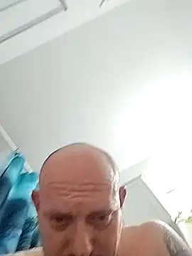 jayjay198080 online show from March 3, 2025, 9:22 am