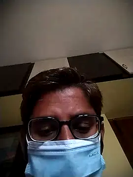 vannaaaa100 online show from January 8, 2025, 2:14 am