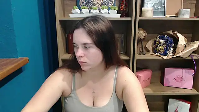 Snapshot of mini_girly chatting on October 5, 2025, 12:25 pm mini girly online show from October 5, 2025, 12:25 pm