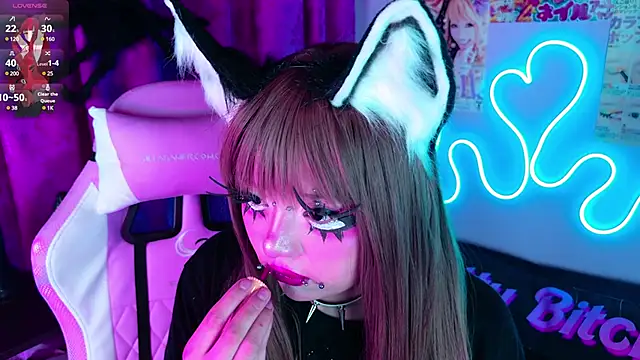 LaytonBox online show from March 3, 2025, 6:26 am