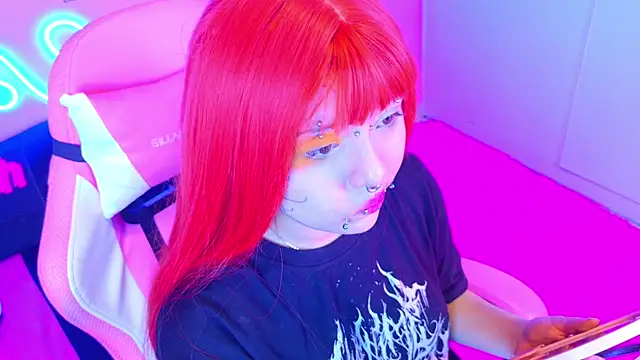 LaytonBox online show from March 15, 2025, 2:35 am