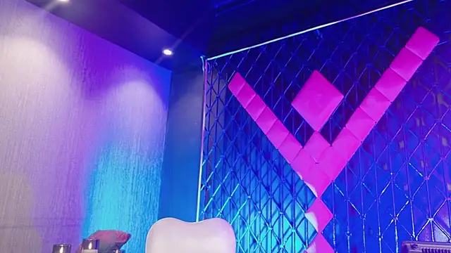 Domina-tef online show from October 30, 2025, 10:43 pm