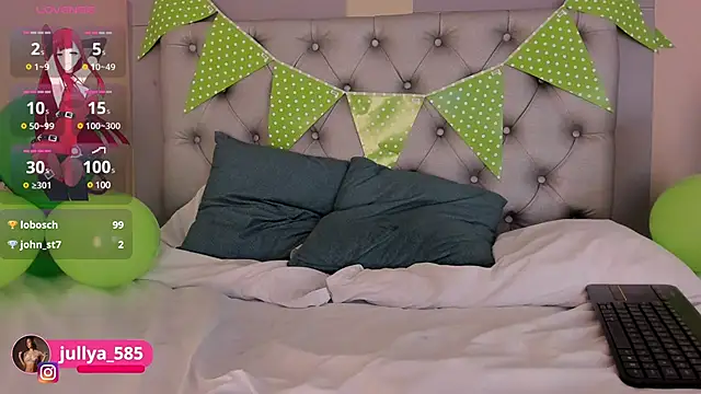 Jullya x online show from March 18, 2025, 2:59 pm