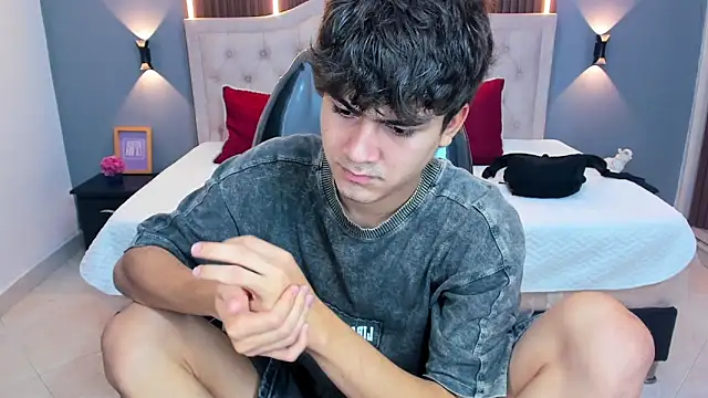 Tommy18   online show from March 27, 2026, 3:45 am