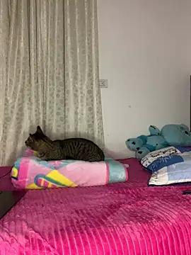 LunaShine  online show from March 23, 2025, 12:15 am