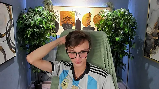 Snapshot of John_Weasley chatting on September 11, 2025, 9:04 pm John Weasley online show from September 11, 2025, 9:04 pm