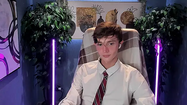 Snapshot of John_Weasley chatting on September 14, 2025, 8:24 am John Weasley online show from September 14, 2025, 8:24 am