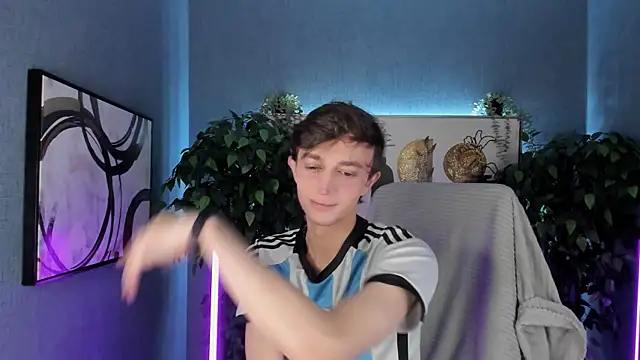 John Weasley online show from November 4, 2025, 1:10 pm