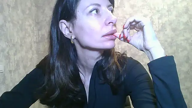 LissaBlossom online show from January 8, 2025, 5:05 am