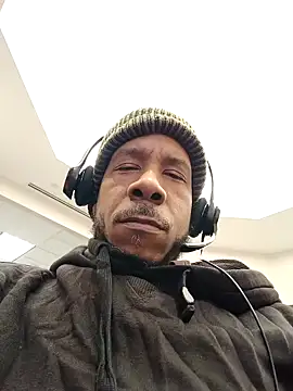 Snapshot of MrDaddyBbSnake chatting on January 16, 2025, 5:44 pm MrDaddyBbSnake online show from January 16, 2025, 5:44 pm