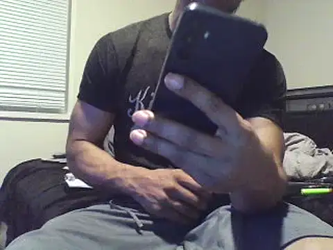 Snapshot of MrDaddyBbSnake chatting on March 16, 2025, 9:27 am MrDaddyBbSnake online show from March 16, 2025, 9:27 am