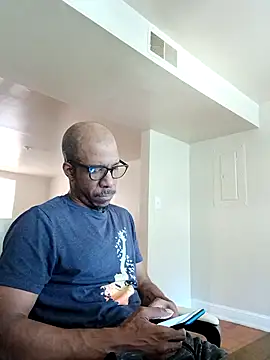 Snapshot of MrDaddyBbSnake chatting on October 5, 2025, 6:50 pm MrDaddyBbSnake online show from October 5, 2025, 6:50 pm