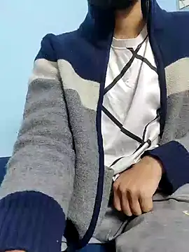 TOPMOON001 online show from February 3, 2025, 12:03 pm