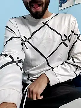 TOPMOON001 online show from February 10, 2025, 11:36 am