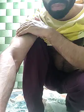 TOPMOON001 online show from October 5, 2025, 8:18 pm