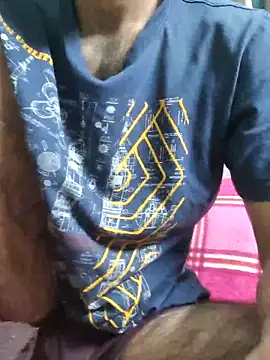 TOPMOON001 online show from December 19, 2025, 7:21 pm