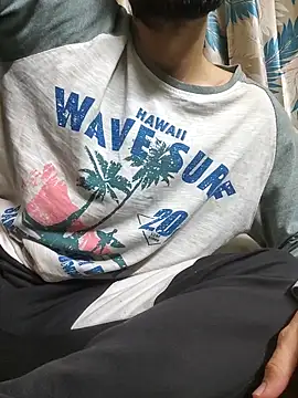 TOPMOON001 online show from February 16, 2026, 6:59 pm