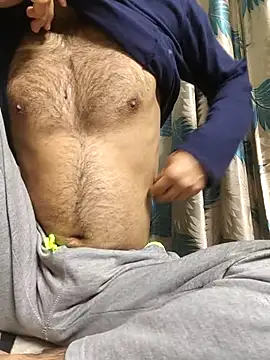 TOPMOON001 online show from February 24, 2026, 7:12 pm