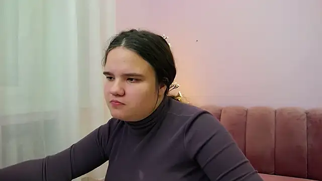 AdeleCruz online show from January 17, 2025, 11:27 am