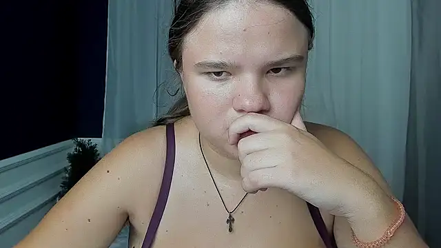 AdeleCruz online show from September 15, 2025, 12:16 pm