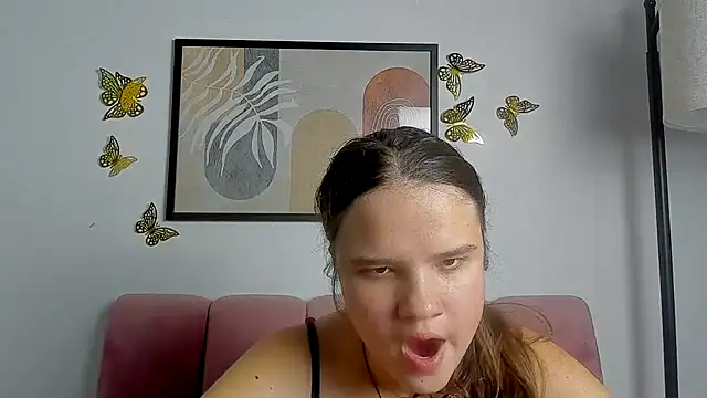 AdeleCruz online show from April 6, 2026, 11:55 am