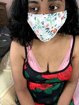 ArathyNambyarMallu online show from October 8, 2025, 4:37 pm