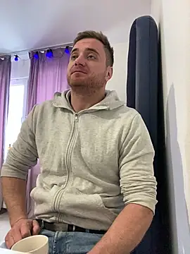 viamen online show from January 9, 2025, 9:06 am